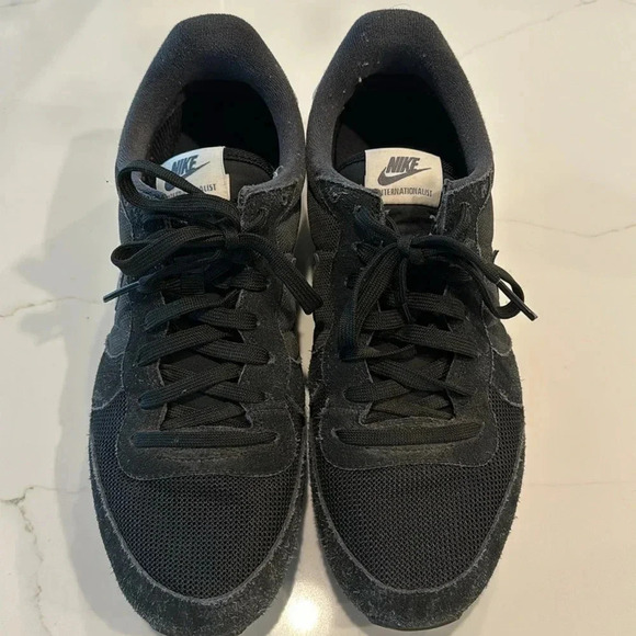 Black Nike International - Picture 3 of 6